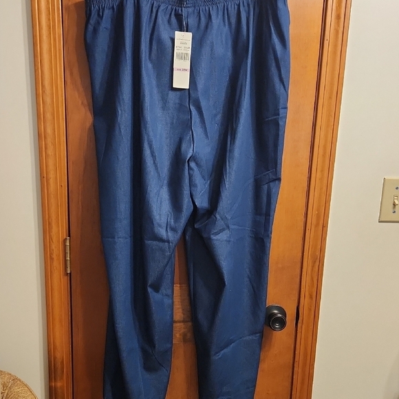 Women's Alfred Dunner Denim Blue Pants NWT - Picture 4 of 4